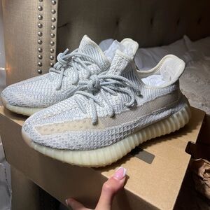 YEEZY BOOST 350 V2 Lundmark | 100% Authentic